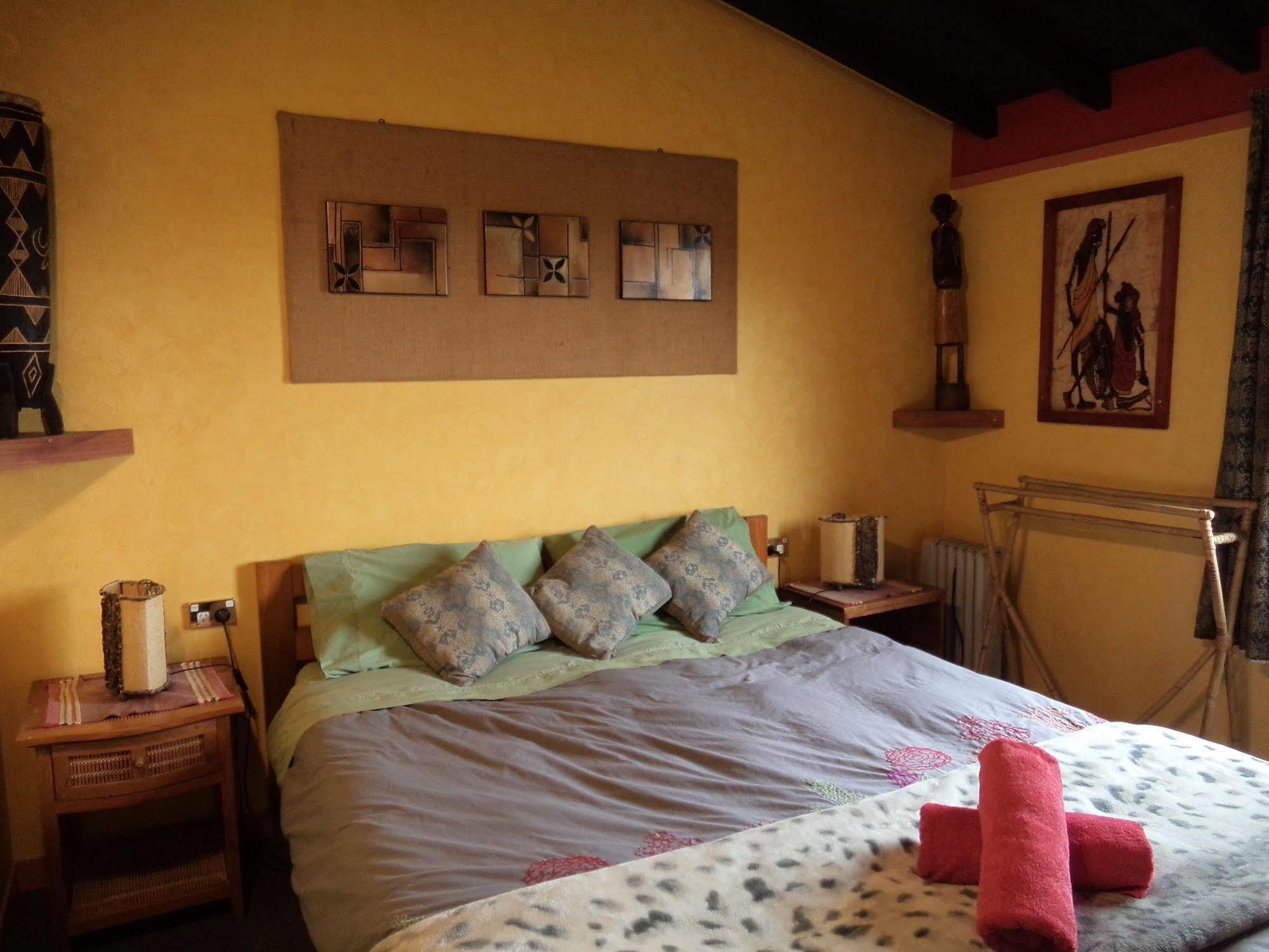 بيت شباب جلوبال فيليدج ترافيلرز لودج غرايموث المظهر الخارجي الصورة The bedroom of the Treehouse